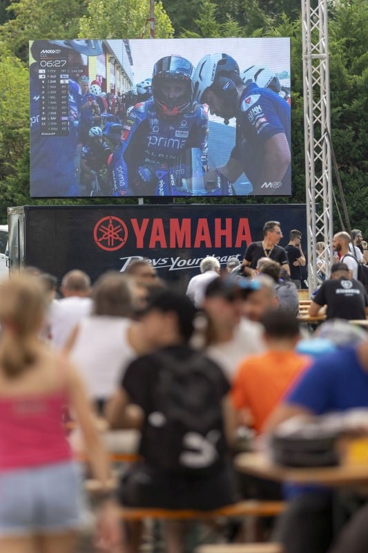 Yamaha fa il pieno a Varano: 5mila in pista per i 70 anni